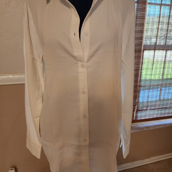 New with Tags white blouse - Picture 2 of 2